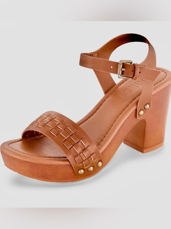 Dunes Shoes - Dunes Sealy Sandals in Caramel 8